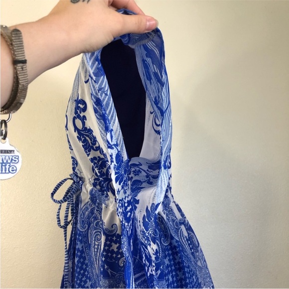 Blue White Sheer Floral Patterned Top - Picture 12 of 16